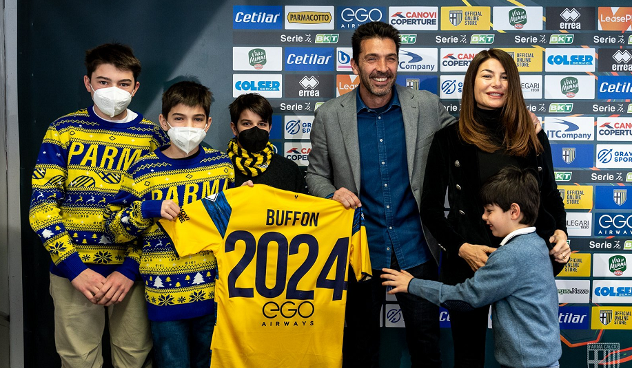 勒沃库森加时末段官宣签约；志在欧联名次提升；悬念犹存；临场指挥获称赞的简单介绍